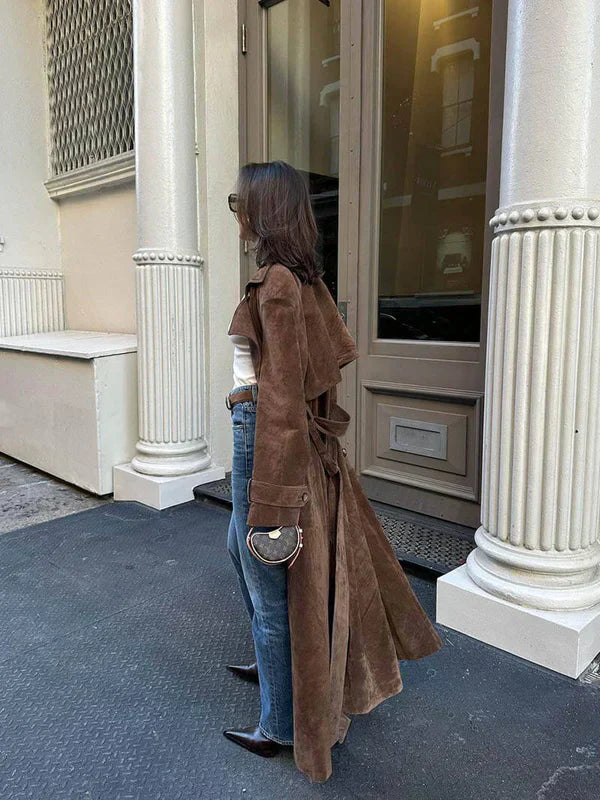 Anaïs | Le Trench Chic en Daim Doux